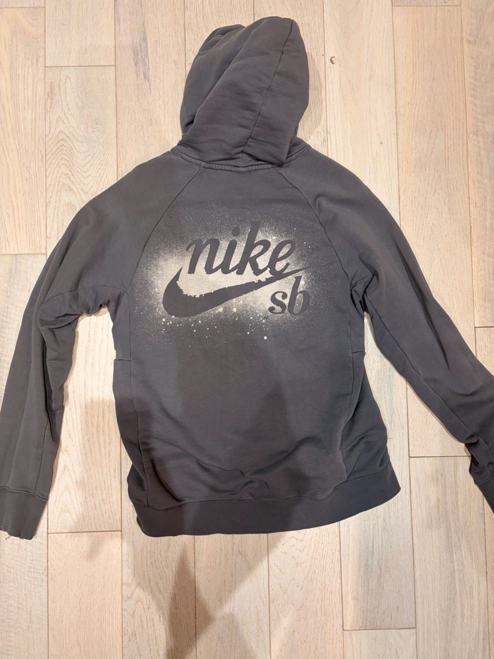 Nike SB Grey Hoodie with Gradient Back Design Mens size Small